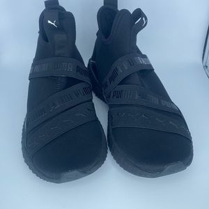 Puma Defy Mid Glossy 193058-01 size 8 women Preowned like new great condition